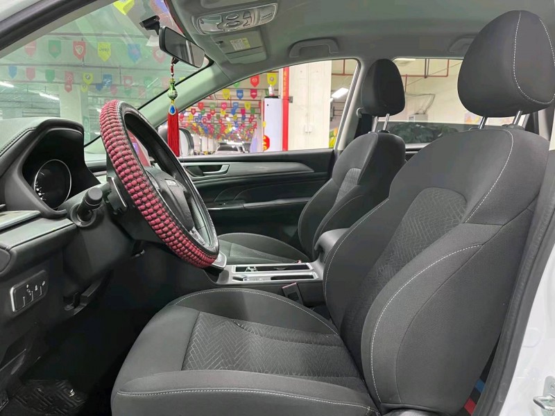 成都23年哈弗M64