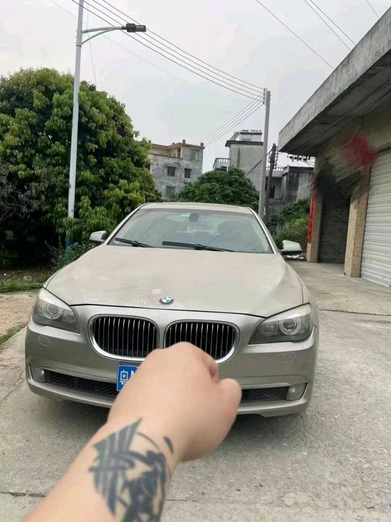广州11年宝马7系1