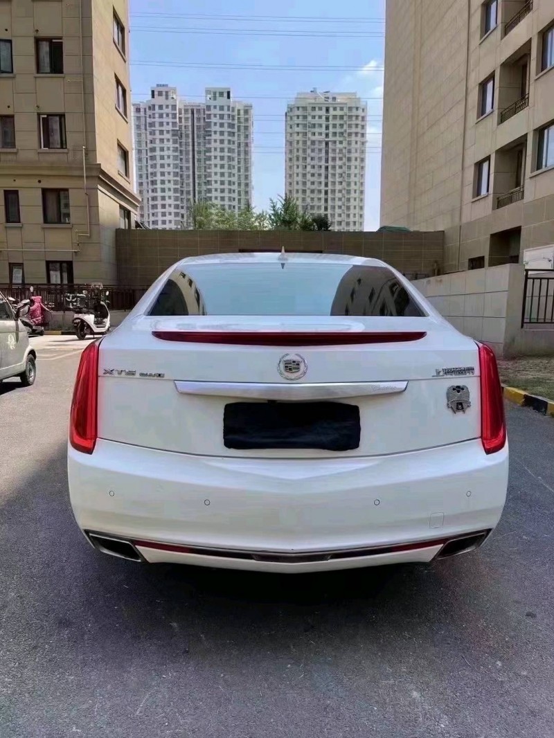 徐州16年凯迪拉克XTS9