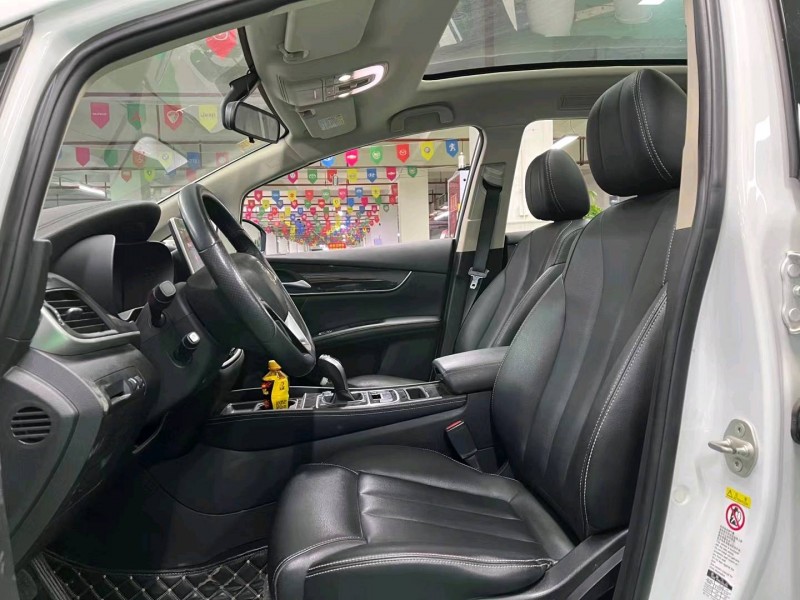 成都19年比亚迪宋MAX4