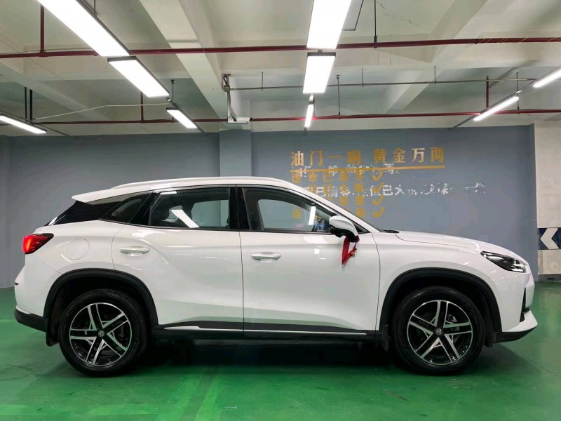 成都24年名爵ONE8