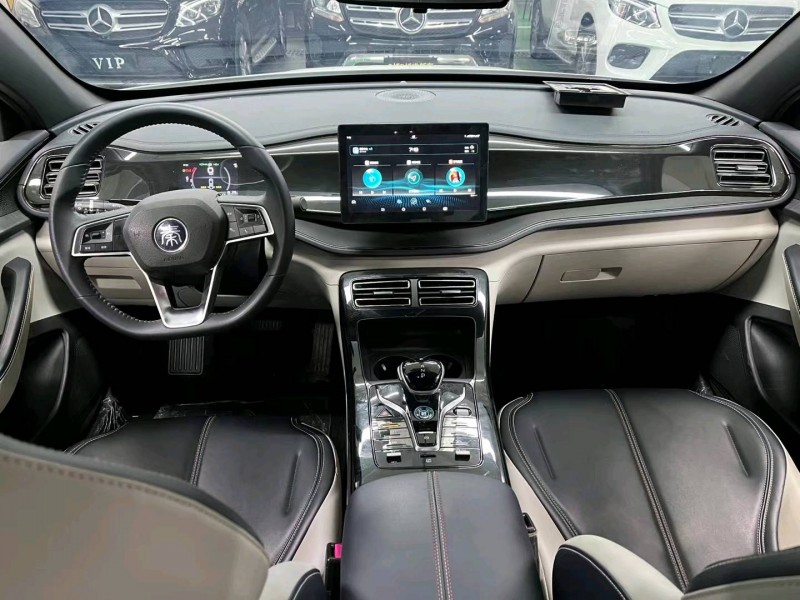 成都22年比亚迪秦5