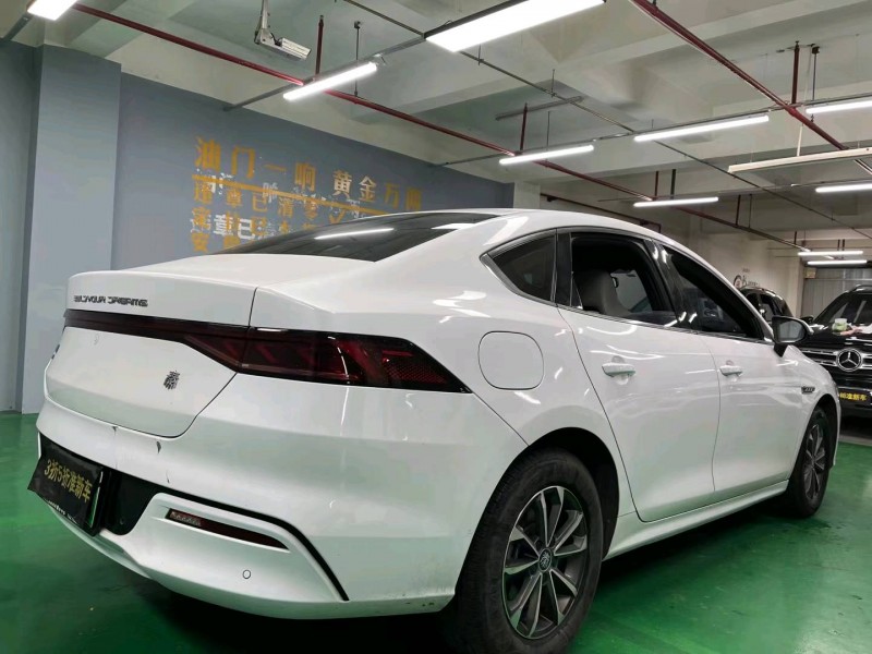 成都22年比亚迪秦7