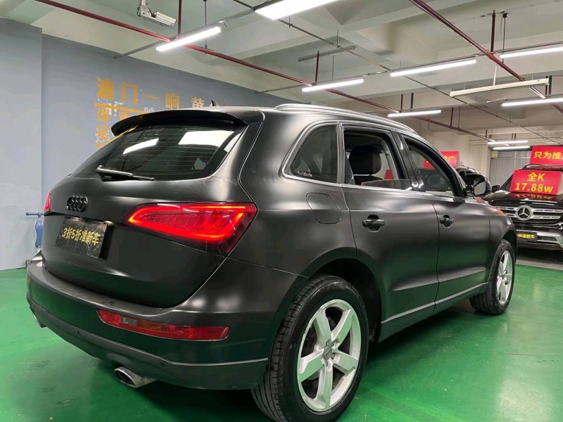 成都15年奥迪Q58