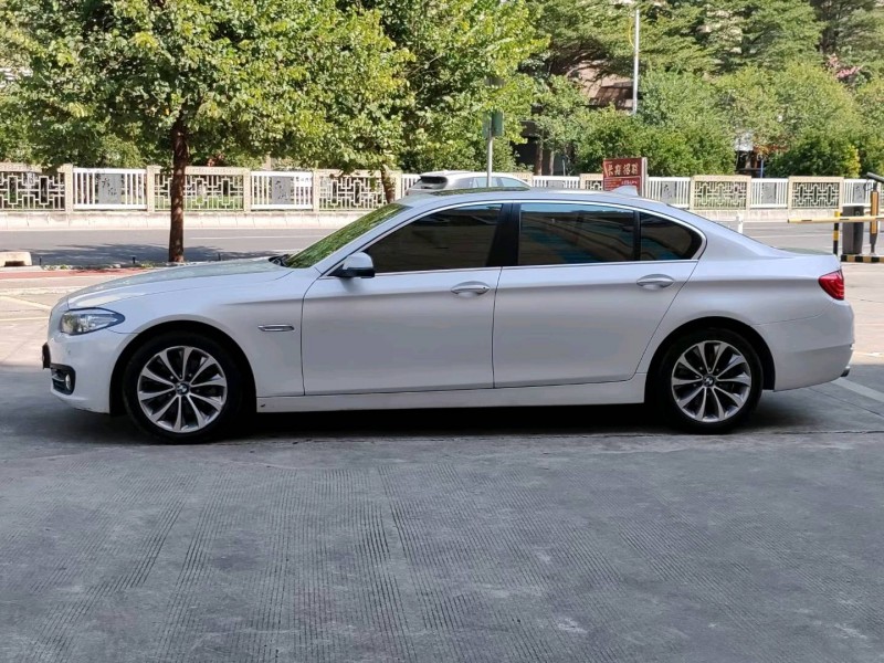 佛山17年宝马5系3