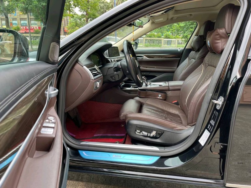 佛山19年宝马7系4