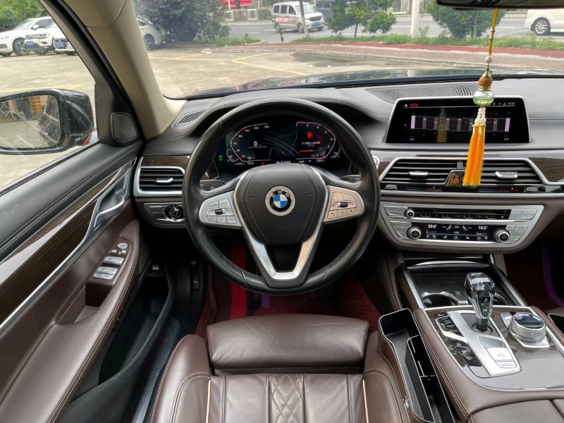 佛山19年宝马7系8