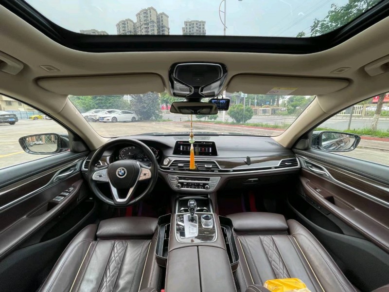 佛山19年宝马7系9