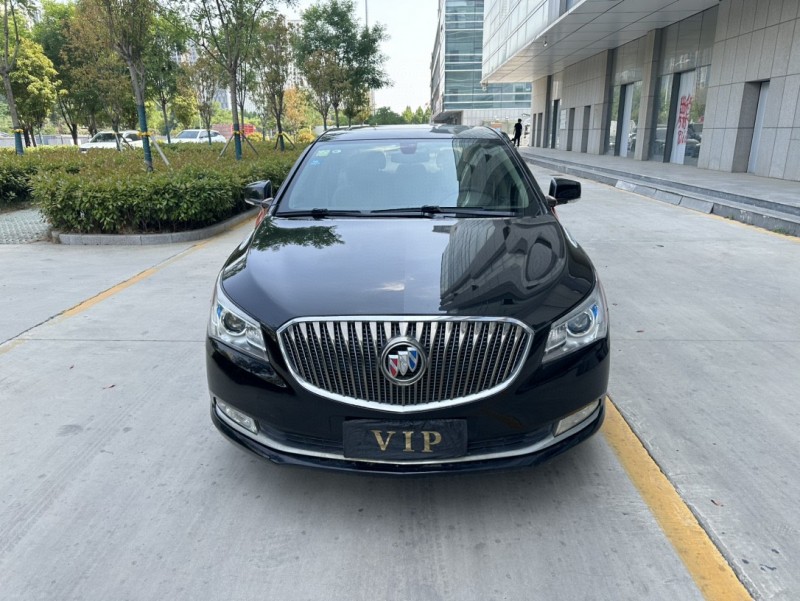 济宁15年别克君越1