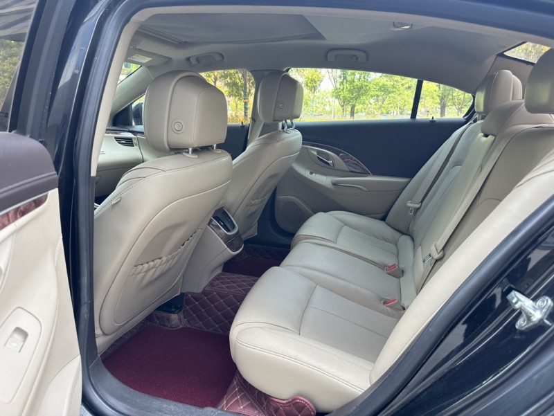 济宁15年别克君越6