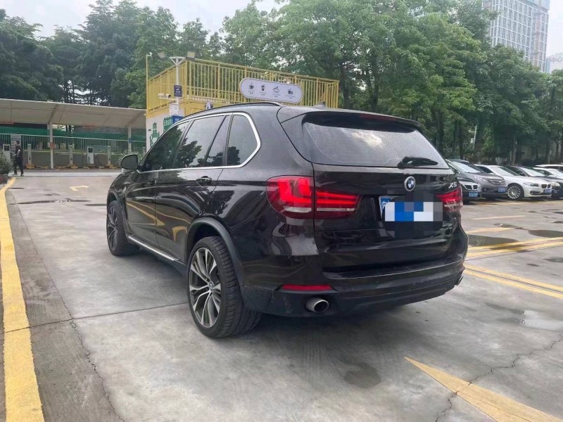 广州15年宝马X57