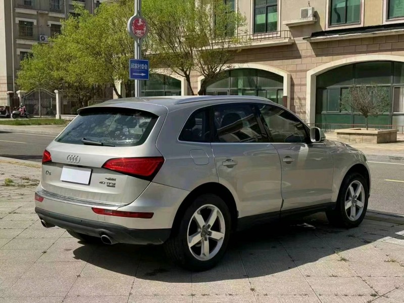 东营16年奥迪Q54