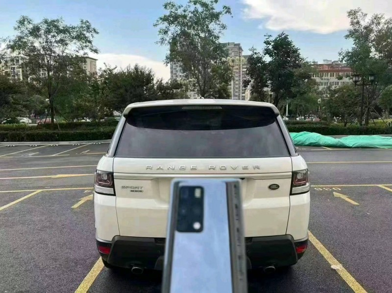 枣庄14年路虎揽胜运动3