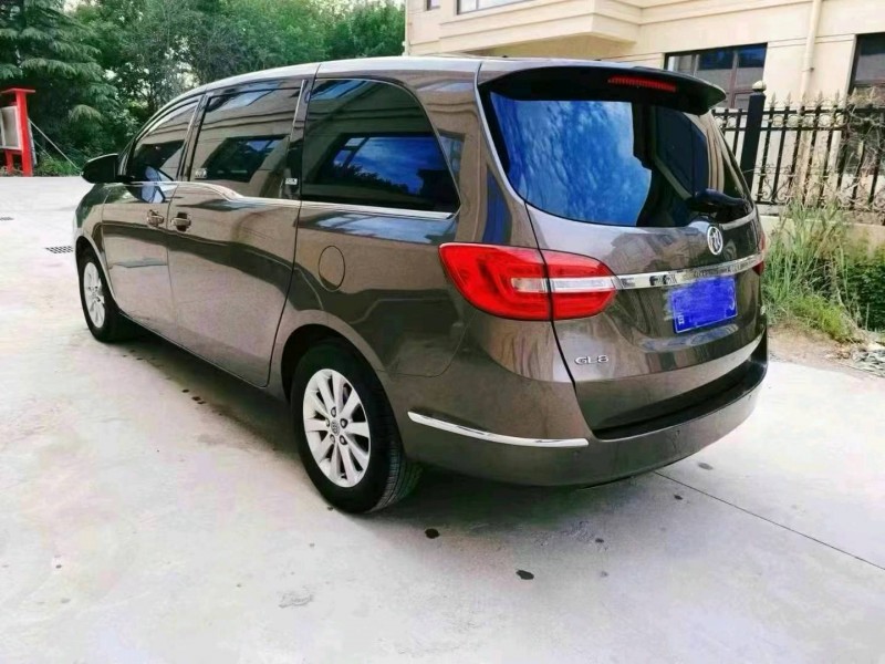 枣庄16年别克GL88