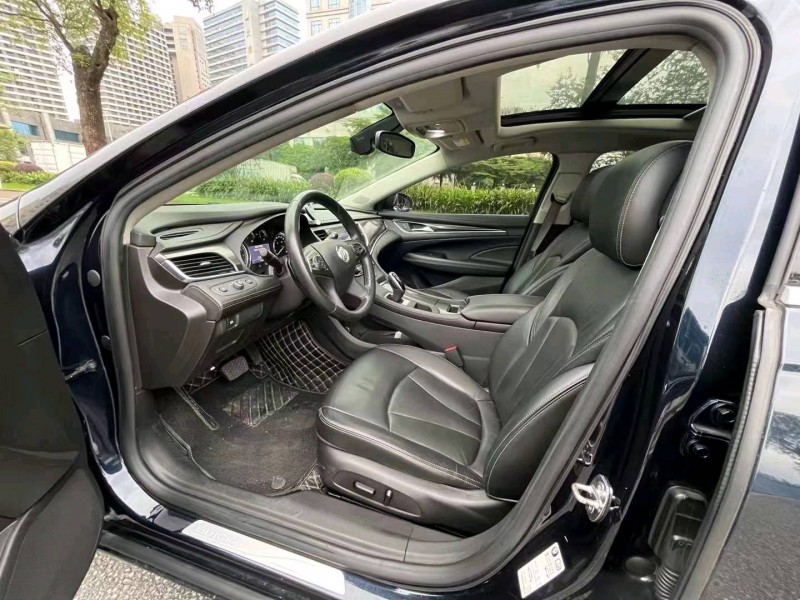 汕头20年别克君越6