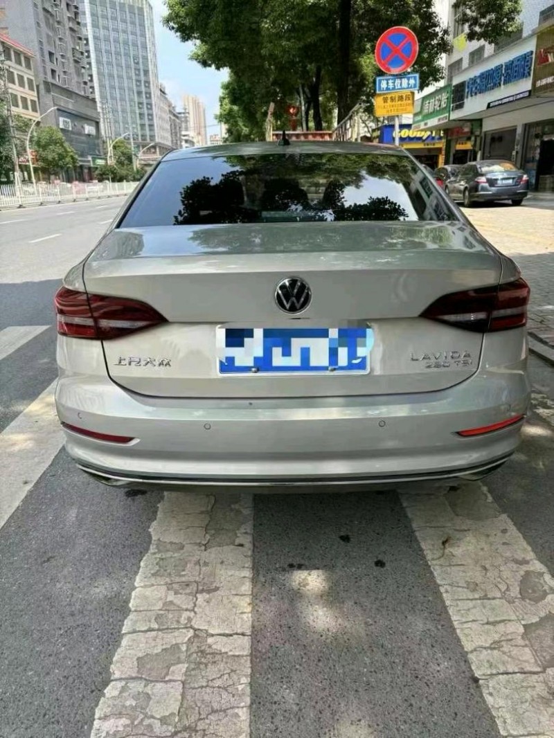 淄博22年大众朗逸5