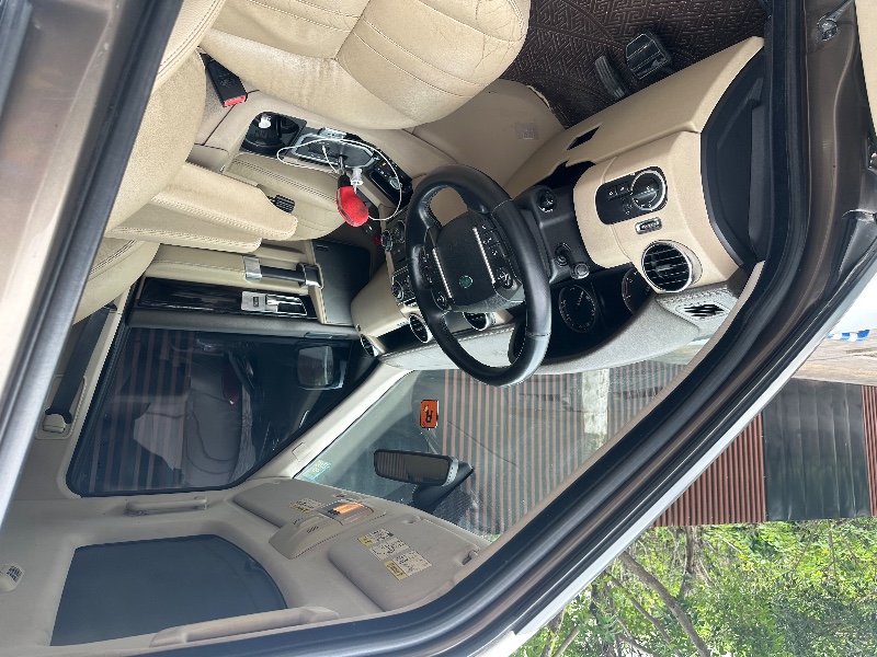 成都10年路虎发现6