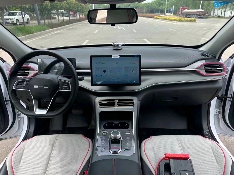 枣庄22年比亚迪驱逐舰6