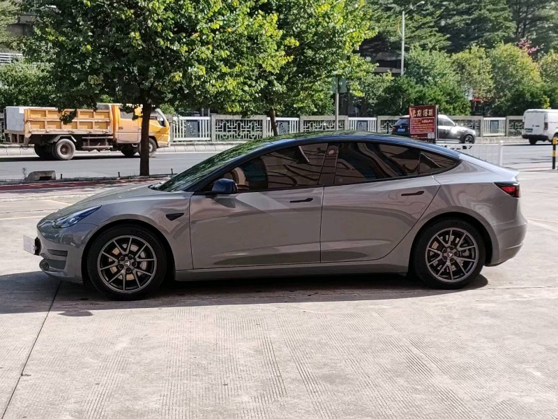 佛山22年特斯拉MODEL 33