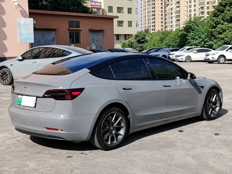 佛山22年特斯拉MODEL 35