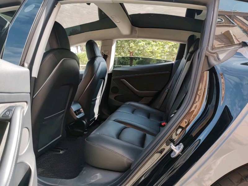 佛山22年特斯拉MODEL 37