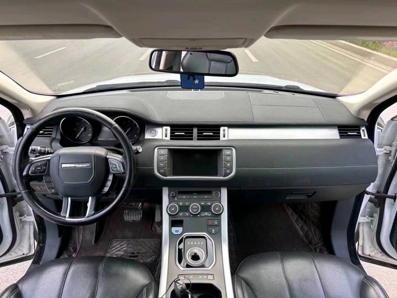 枣庄17年路虎极光6