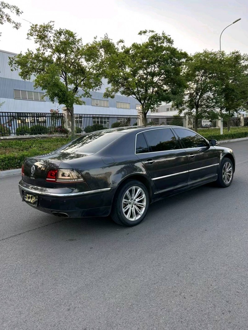 徐州13年大众辉腾5