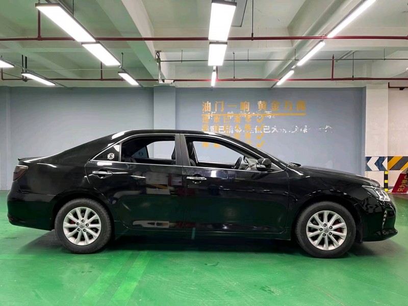 成都16年丰田凯美瑞9