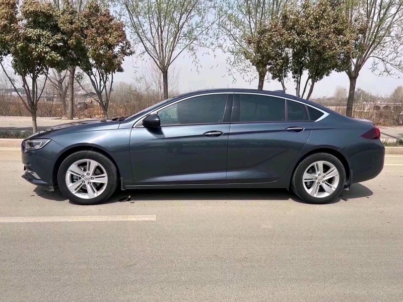 枣庄19年别克君威7