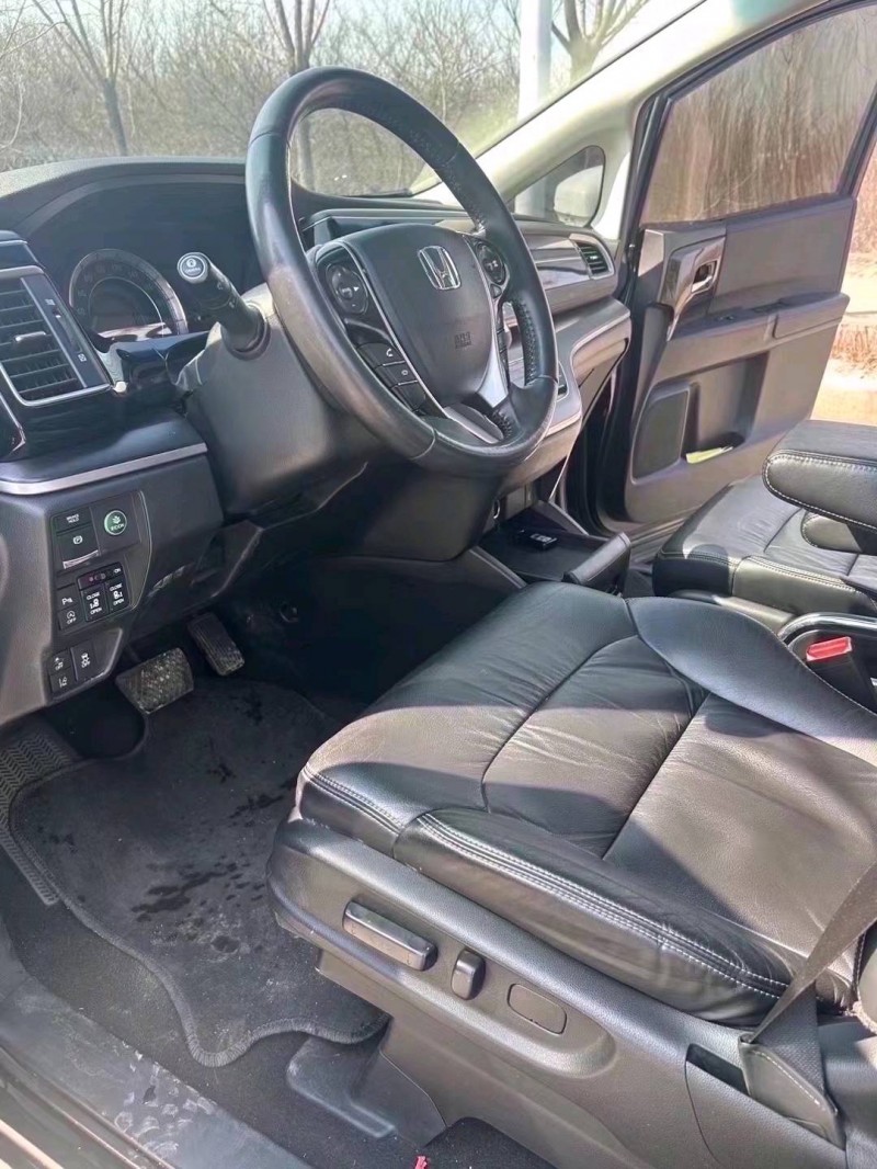 枣庄19年本田艾力绅4