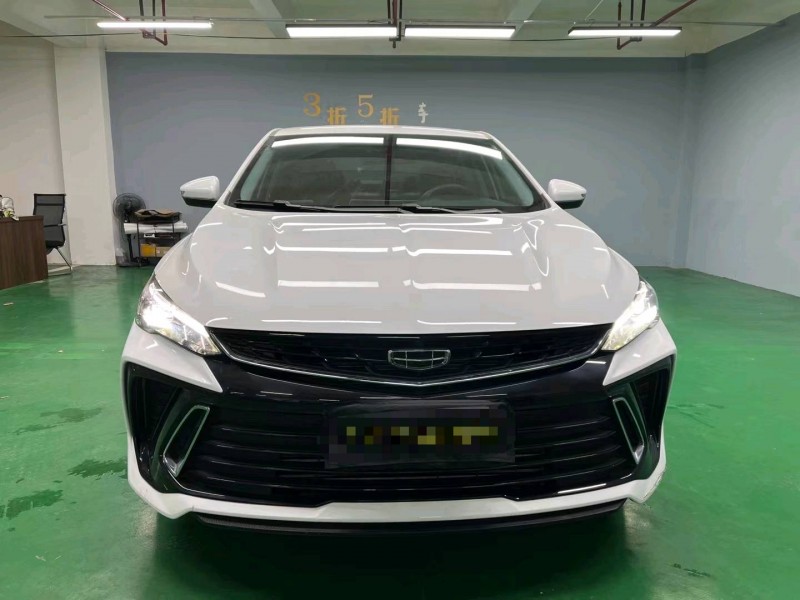 成都23年吉利缤瑞1