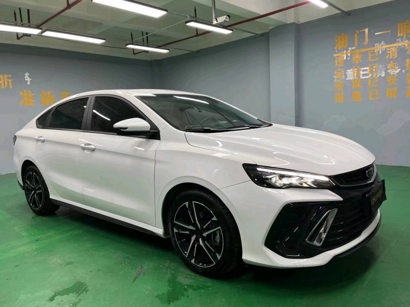 成都23年吉利缤瑞2