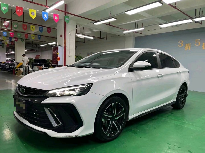 成都23年吉利缤瑞3