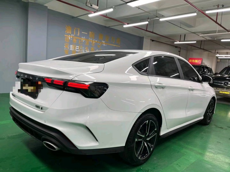 成都23年吉利缤瑞7