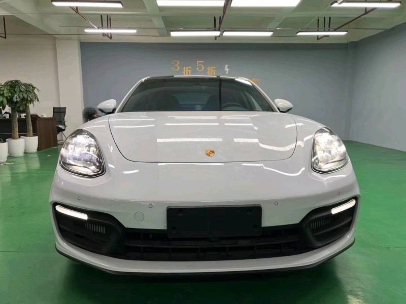 成都22年保时捷帕拉梅拉1