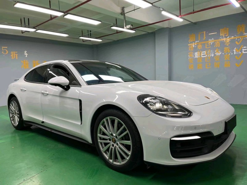 成都22年保时捷帕拉梅拉2