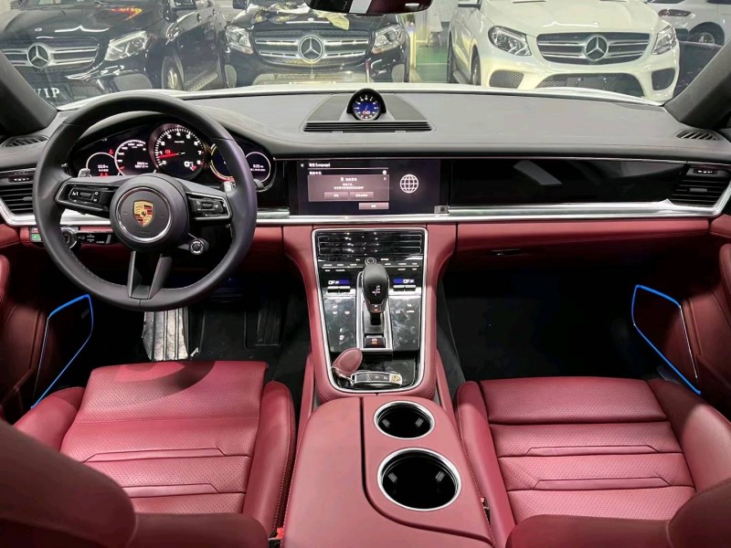 成都22年保时捷帕拉梅拉5