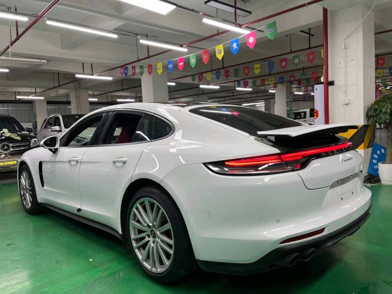 成都22年保时捷帕拉梅拉9