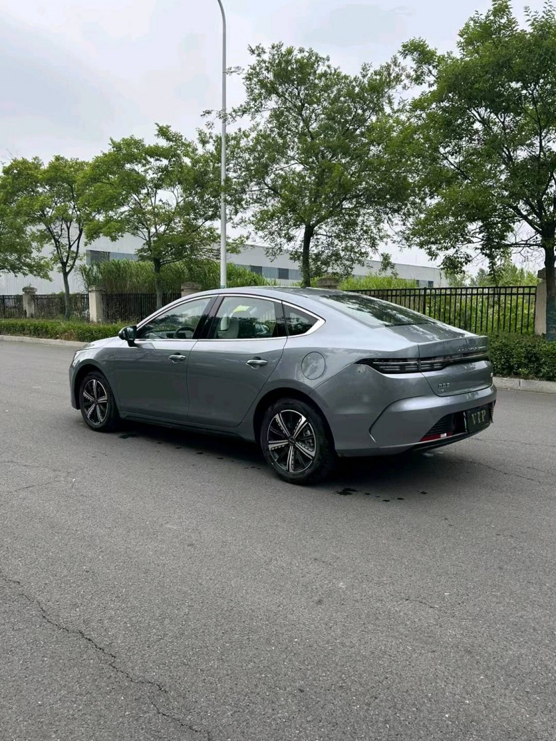 徐州24年比亚迪驱逐舰5