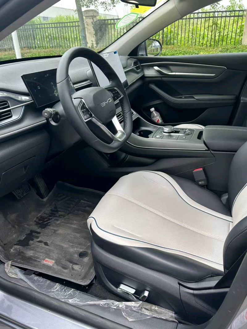 徐州24年比亚迪驱逐舰8