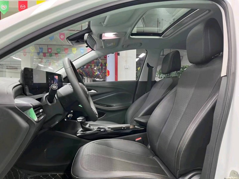 成都23年别克威朗4