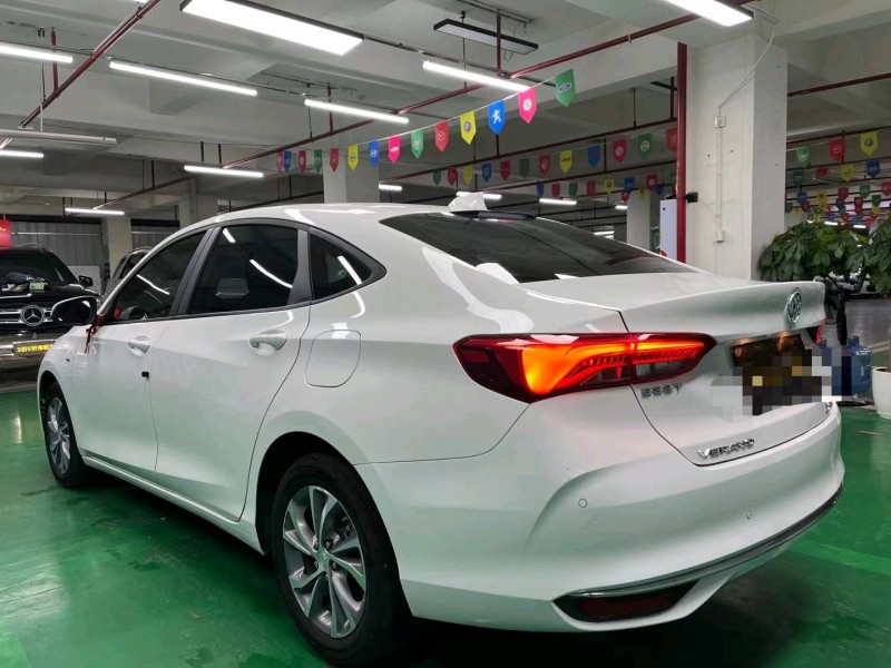 成都23年别克威朗9