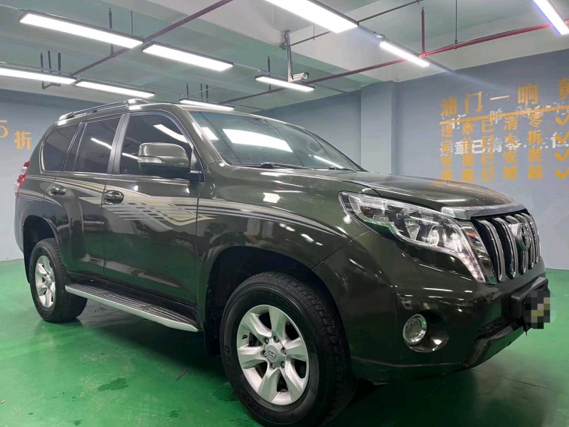 成都13年丰田普拉多3