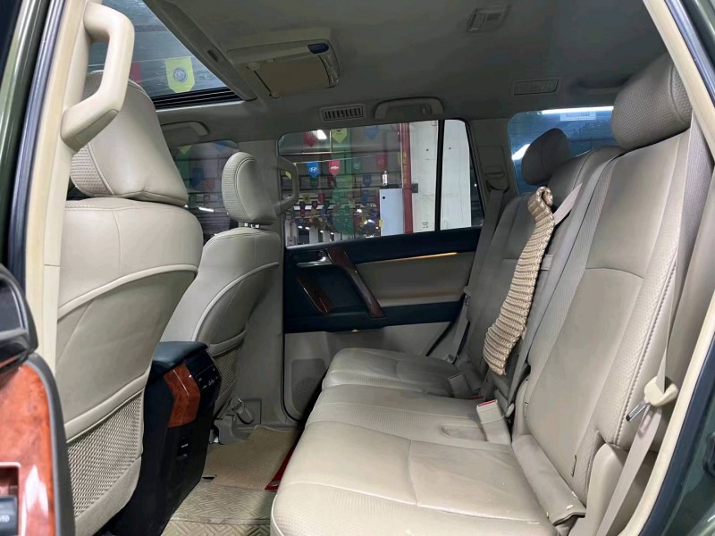 成都13年丰田普拉多4