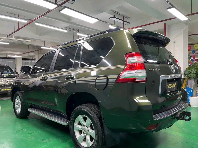 成都13年丰田普拉多9