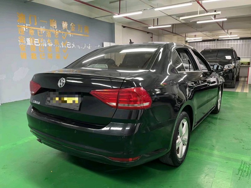 成都17年大众朗逸7