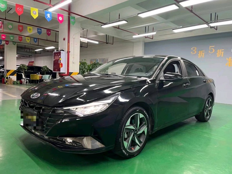 成都22年现代伊兰特3