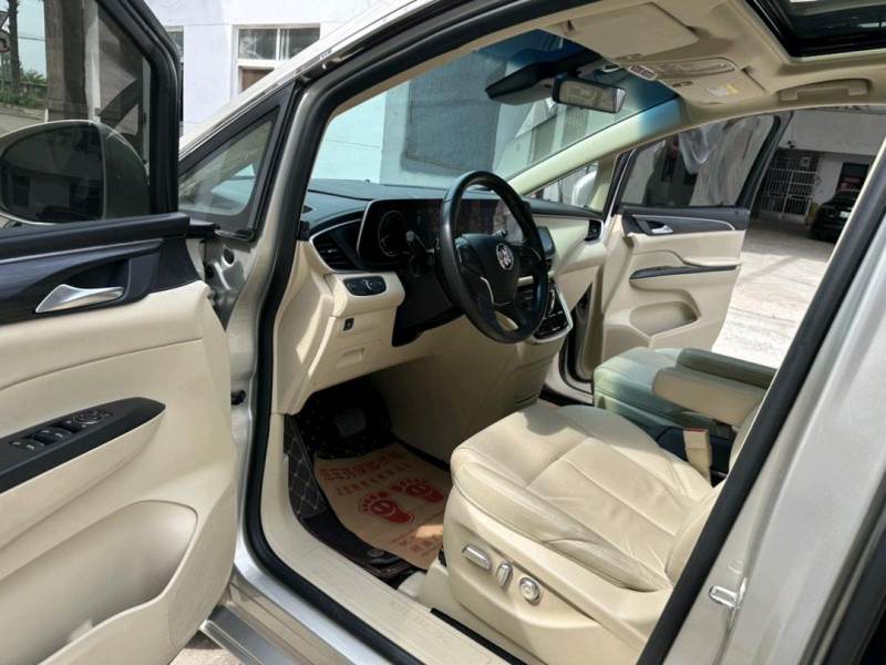 徐州22年别克GL84