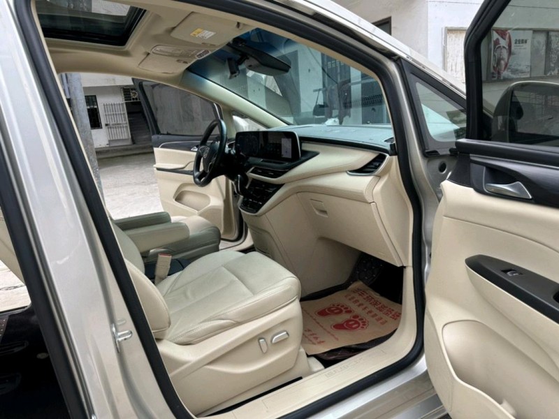 徐州22年别克GL86