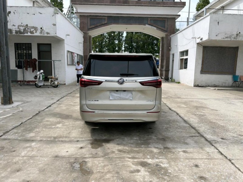 徐州22年别克GL89